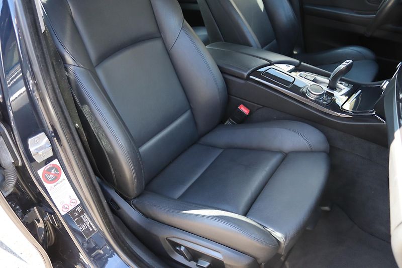BMW Řada 5 530D XDRIVE F10 190kW - fotka 49 z 50