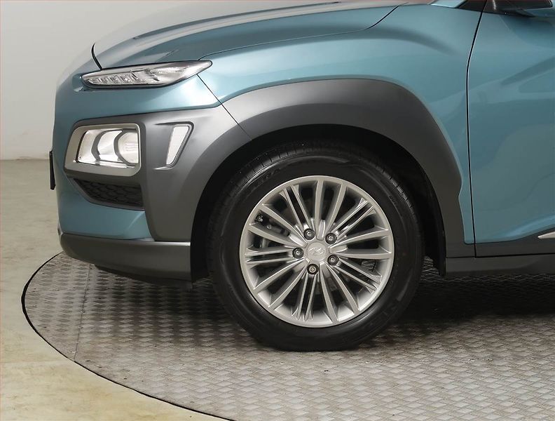 Hyundai Kona (2019) 1.6 T-GDI - fotka 15 z 23