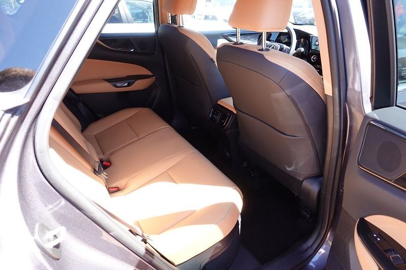 Lexus NX 350h NX350h Executive 4x4 - fotka 14 z 32