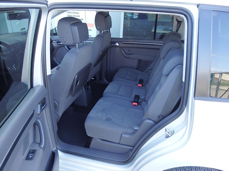Volkswagen Touran 1.4 TSI 103 kW DIGI. KLIMA,ESP - fotka 7 z 13