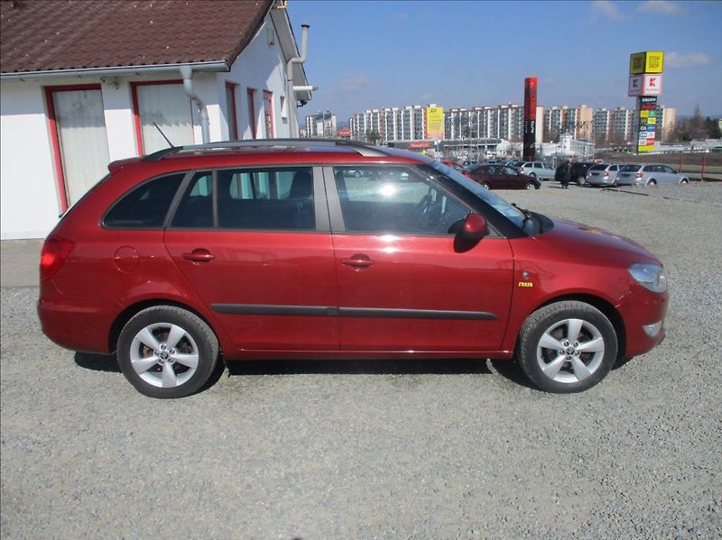 Škoda Fabia 1,2 TSi, digiklima, serviska, - fotka 4 z 29