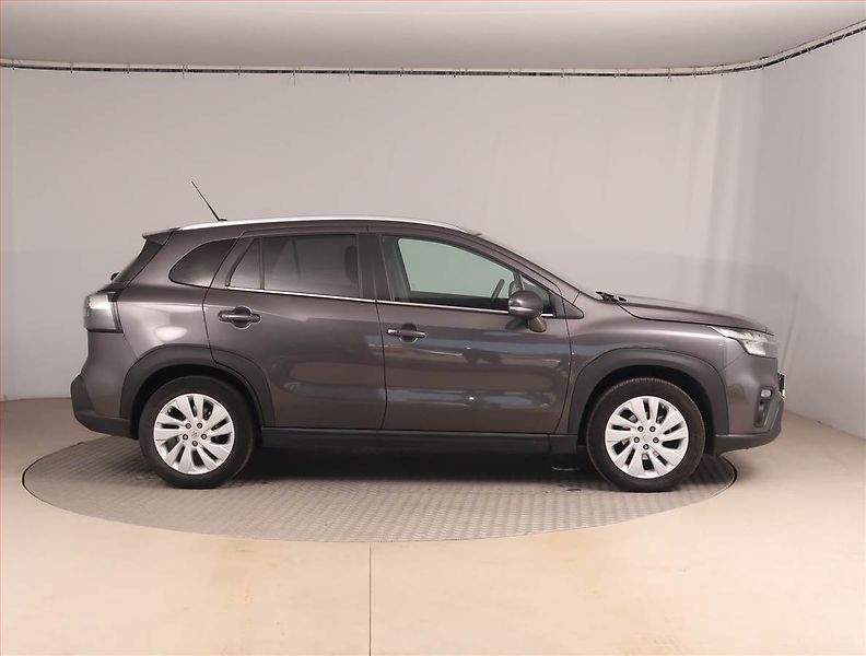 Suzuki SX4 S-Cross (2022) GL+ 1.4 BoosterJet - fotka 6 z 17