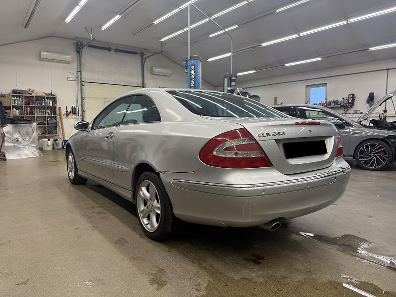 Mercedes-Benz CLK 240 Avantgarde  - fotka 4 z 18