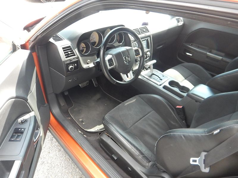 Dodge Challenger 3.6i, AUTOMAT, LPG - fotka 9 z 23