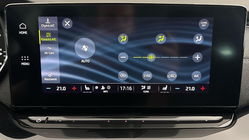 Škoda Octavia 2.0 TDI Style Combi - fotka 25 z 28
