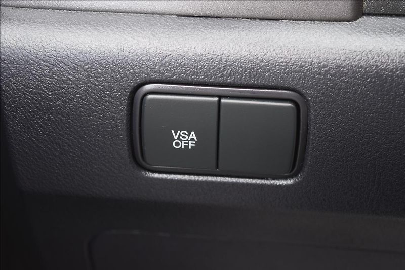 Honda CR-V 2,2 d 103KW TAŽNÉ 4X4 2XKOLA - fotka 34 z 50
