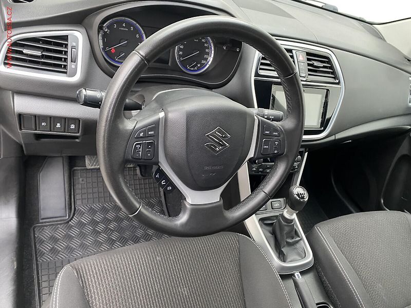 Suzuki S-Cross (2018) 1.4 BJet, Comfort, kamera - fotka 12 z 17