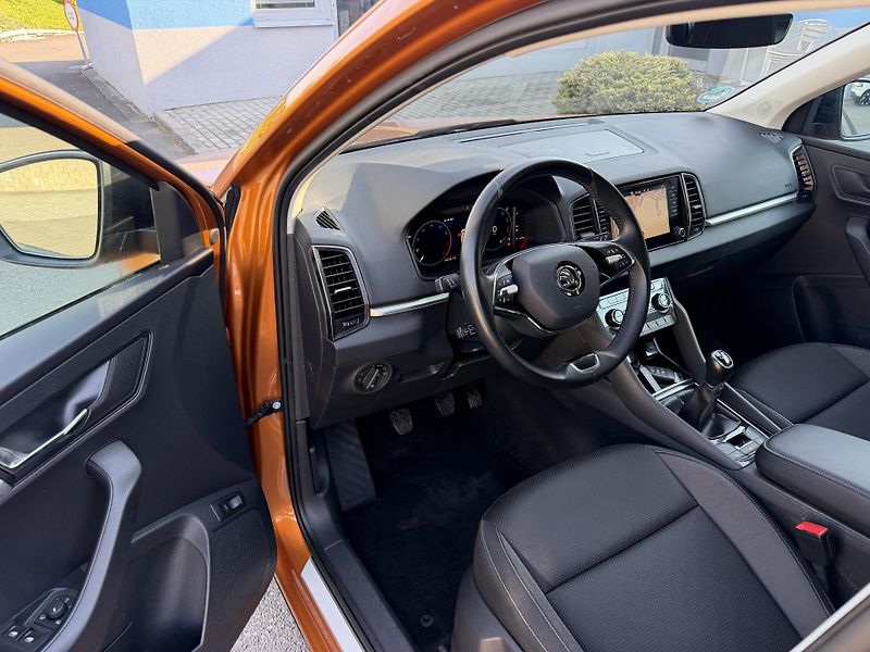 Škoda Karoq 1,5i 110kW navigace  - fotka 10 z 16