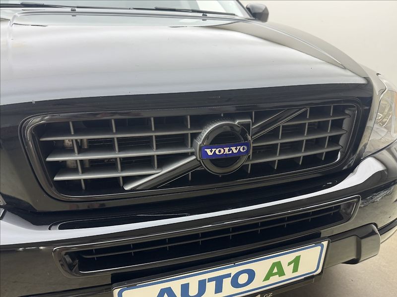 Volvo XC90 3,2 4X4 7-MÍST KŮŽE SENZORY ČR - fotka 33 z 38