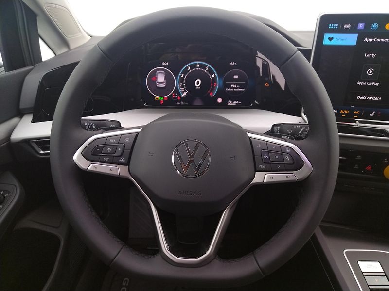 Volkswagen Golf People 1,5 eTSI 85 kW 7DSG mHE - fotka 15 z 27