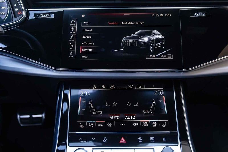 Auto jsme zkoušeli na silnicích v berounském okrese