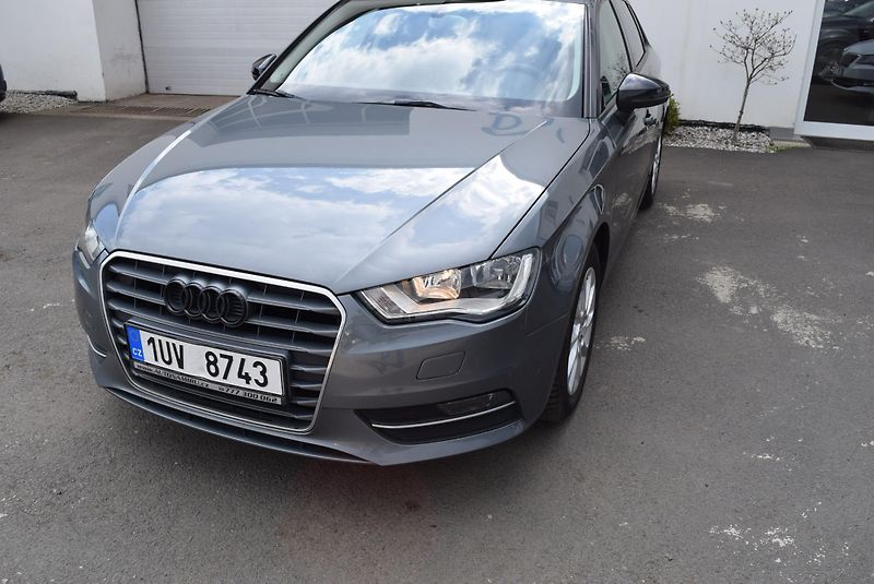 Audi A3 (2014) 1.2TSI 77kw AMBIENTE NAVI VÝHŘ - fotka 2 z 45