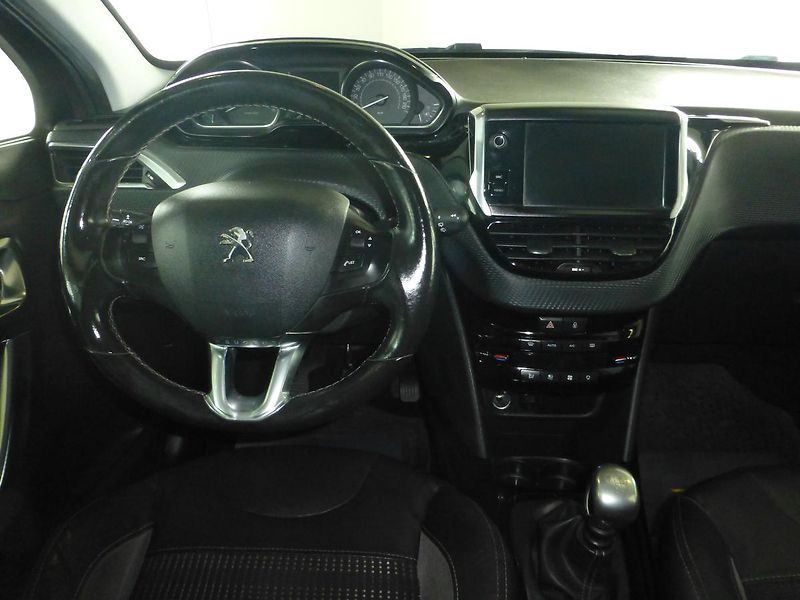 Peugeot 2008 (2015) 1,6HDI-88KW*NAVI*ALU*VYHŘ.SED* - fotka 18 z 29