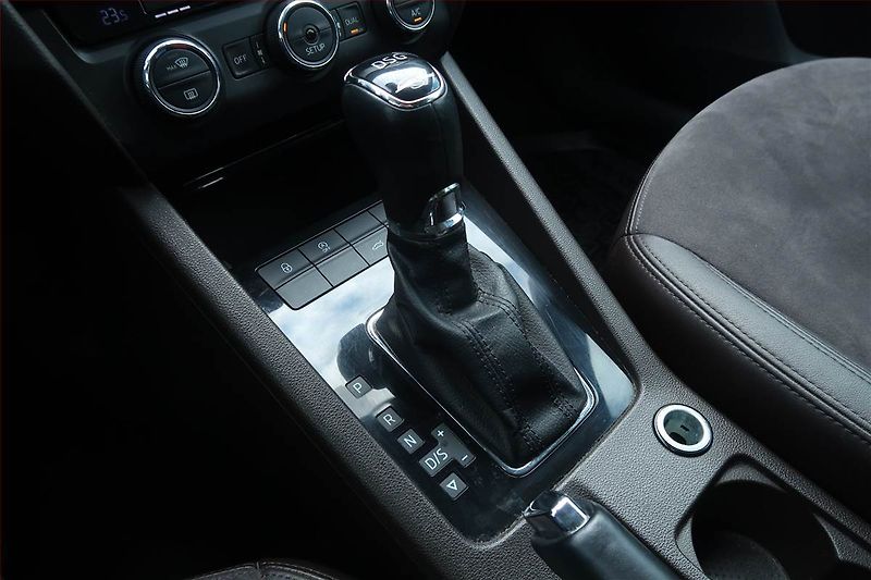 Škoda Octavia (2014) Laurin&Klement 2.0 TDI - fotka 13 z 26