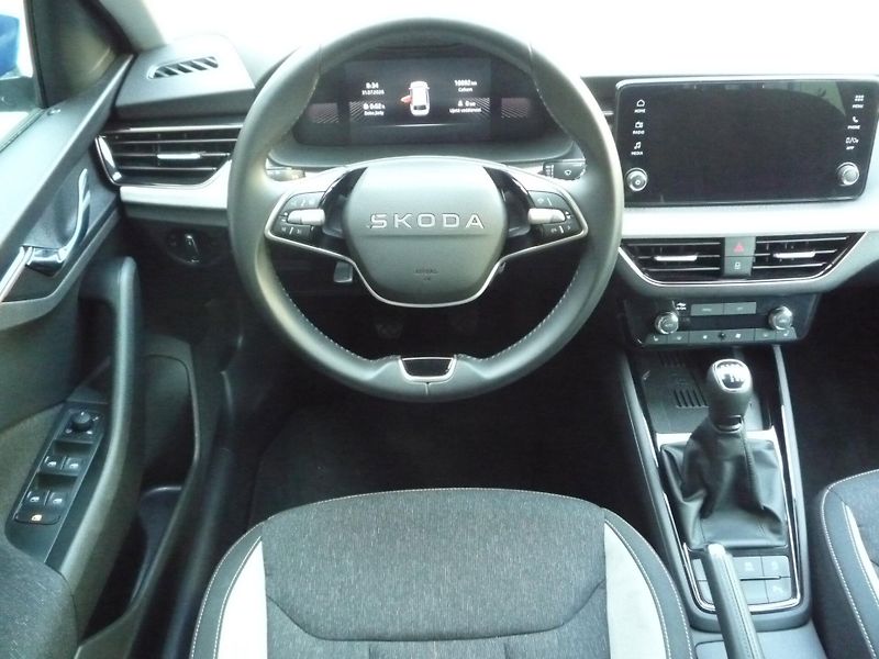 Škoda Scala (2025) 1,0TSi 85kW Top Selection - fotka 5 z 24