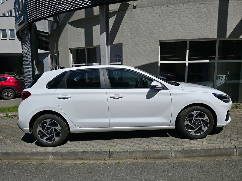 Hyundai i30 1.0 T-GDi Comfort, serv.kn.,CZ - fotka 6 z 26