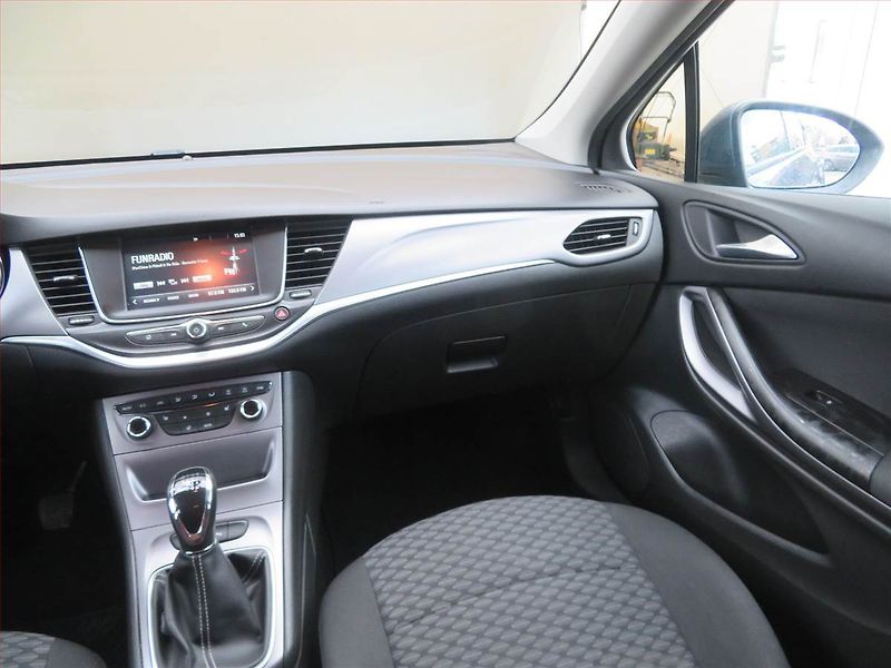 Opel Astra (2017) 1.4 T, Serv.kniha, Tempomat - fotka 8 z 15