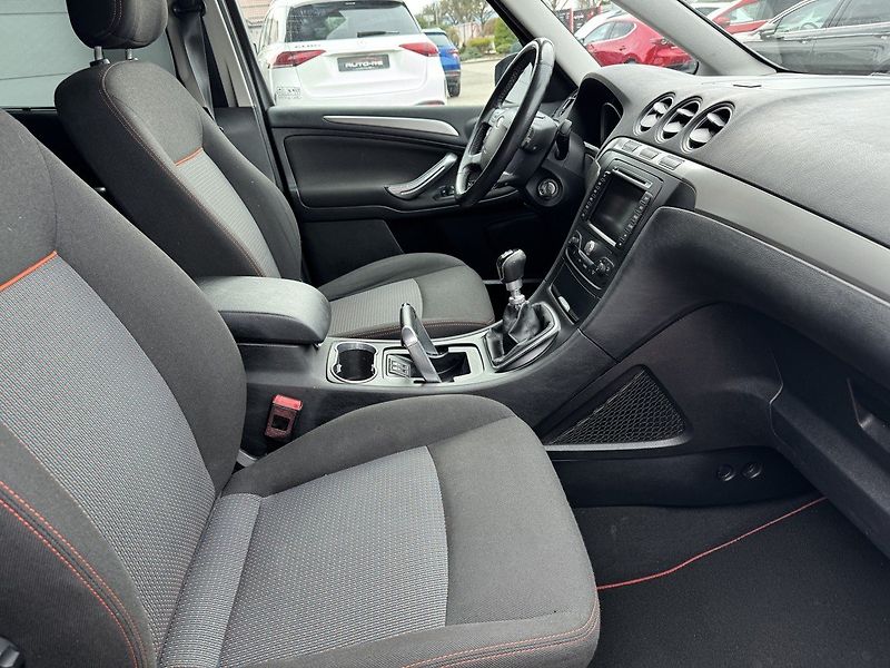 Ford Galaxy (2013) 2.0TDCi Navi Digi Klima - fotka 15 z 46