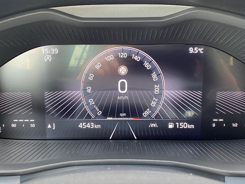 Škoda Scala 1,0 TSI 85 kW Selection - fotka 9 z 26