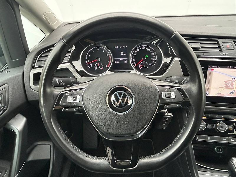 Volkswagen Touran (2022) 1.5 TSI 110kW DSG tažné - fotka 11 z 33