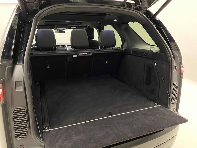 Land Rover Discovery P360 R-DYNAMIC SE AWD AUT CZ - fotka 6 z 50