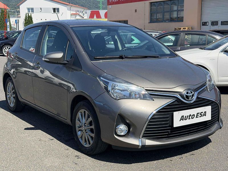 Toyota Yaris (2017) 1.3i, ČR, AC, TZ - fotografie inzerátu
