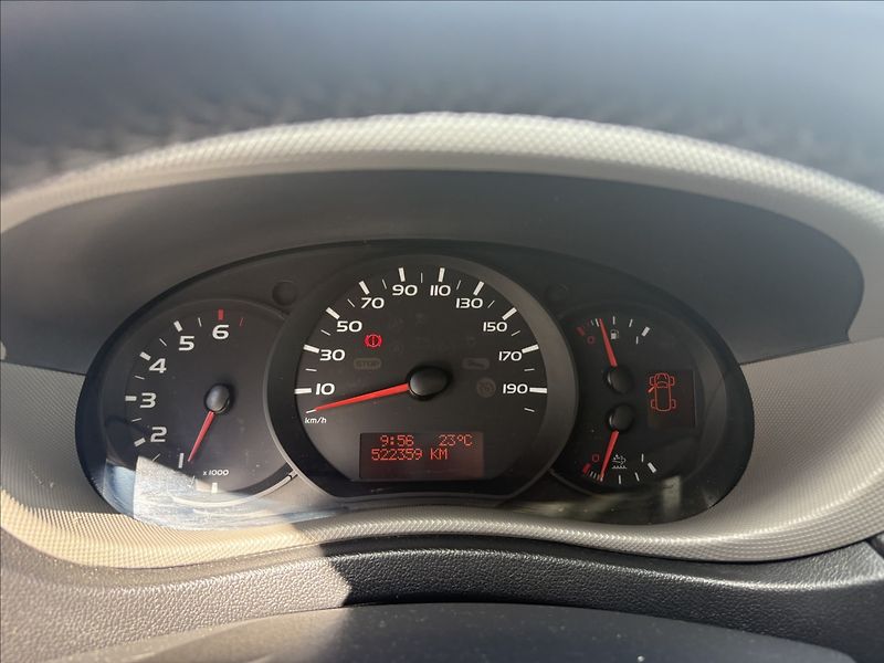 Renault Master 2,3 - fotka 17 z 17