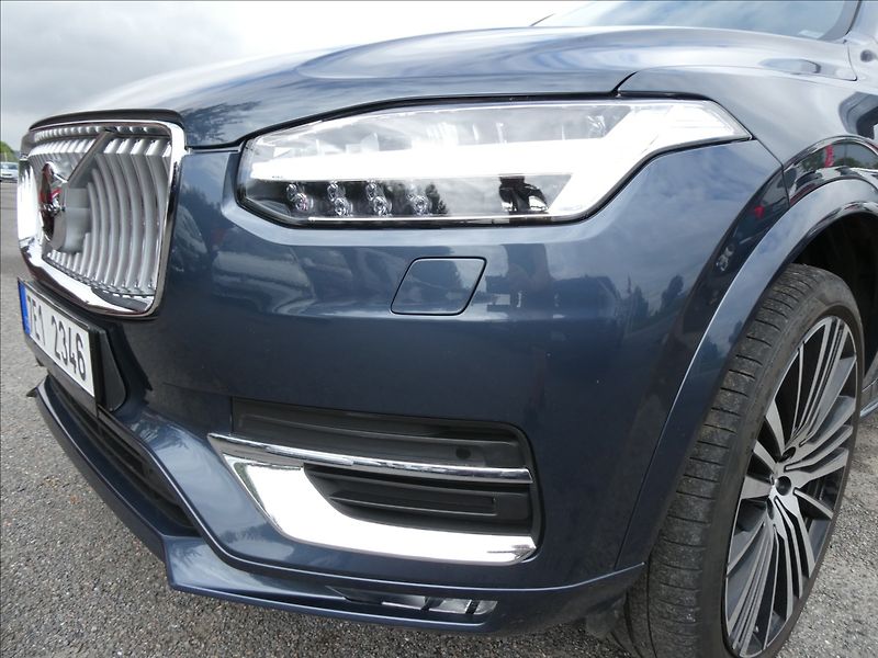 Volvo XC90 2,0 B5 173kW AWD,2x kola,ČR,DP - fotka 4 z 46