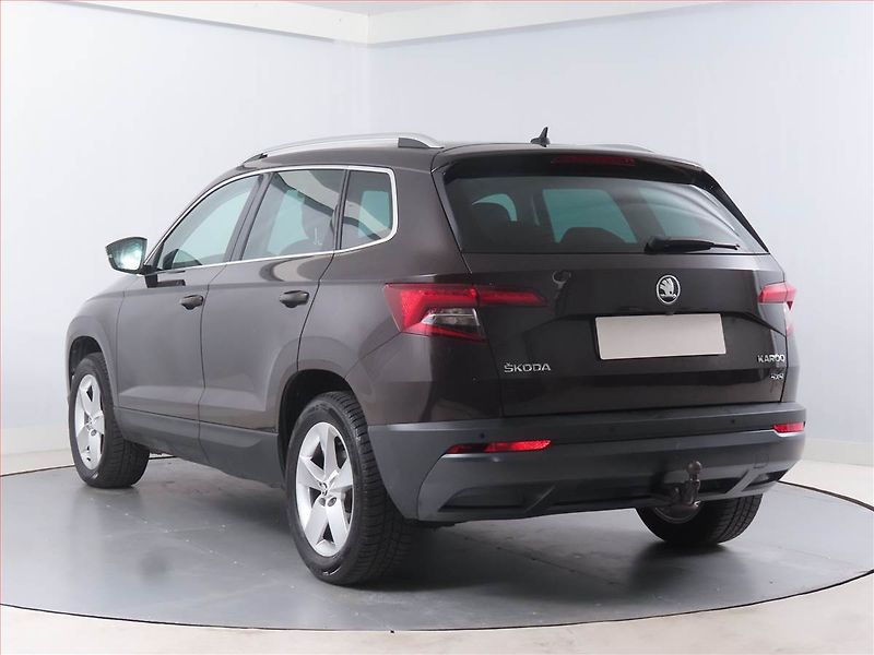Škoda Karoq (2019) Style Plus 2.0 TDI, Automat - fotka 4 z 23