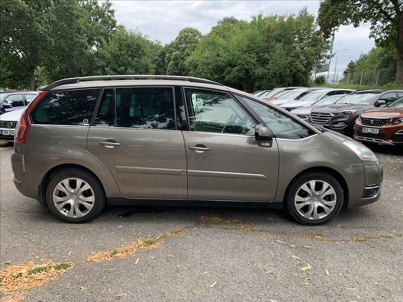 Citroën C4 Picasso 1,6 HDI AUTOMAT,EXCLUSIV,7.MÍS - fotka 4 z 21