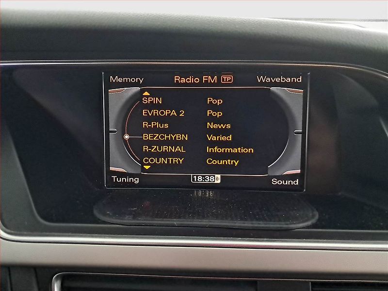 Audi A5 (2011) S-Line 3.0 TDI, 4X4, Automat - fotka 13 z 17