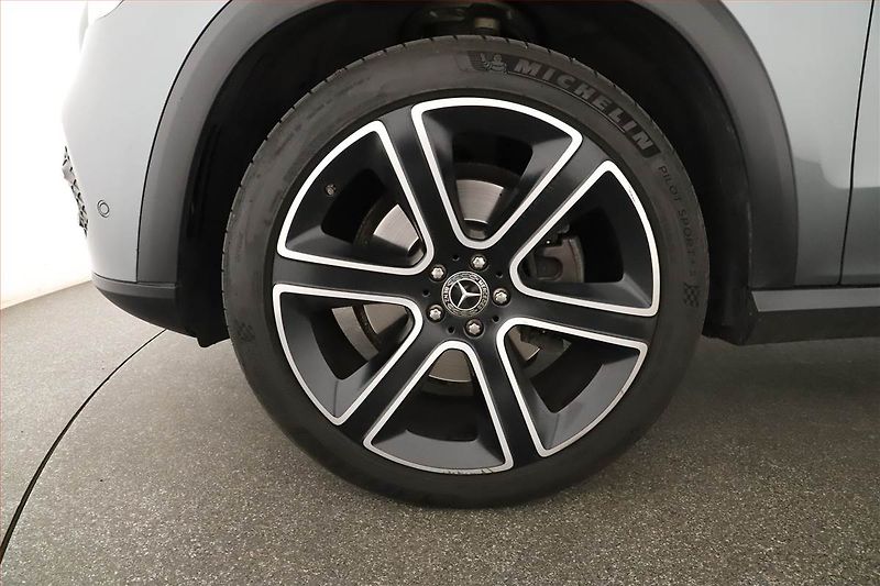 Mercedes-Benz GLE (2020) 400 d - fotka 20 z 20