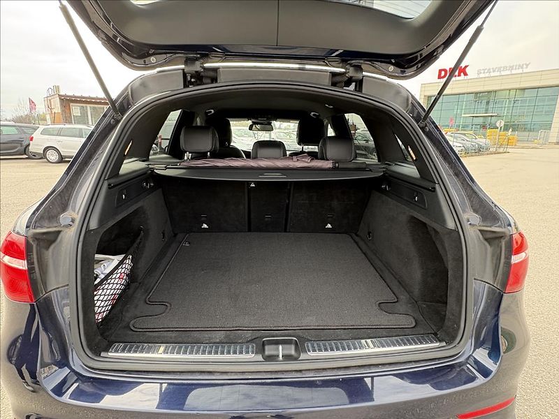 Mercedes-Benz GLC 2,0 250i 155kW 4M,AMG,Led,Navi - fotka 33 z 40