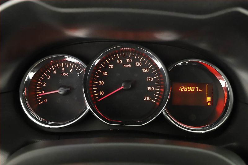 Dacia Duster (2015) 1.5 dCi - fotka 9 z 14