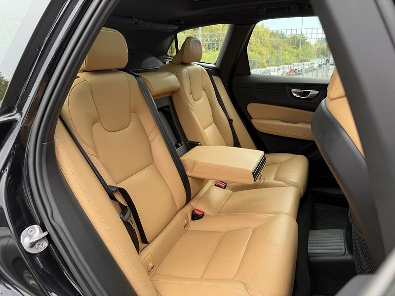 Volvo XC60 (2023) T6 AWD Recharge Plus Bright - fotka 43 z 51