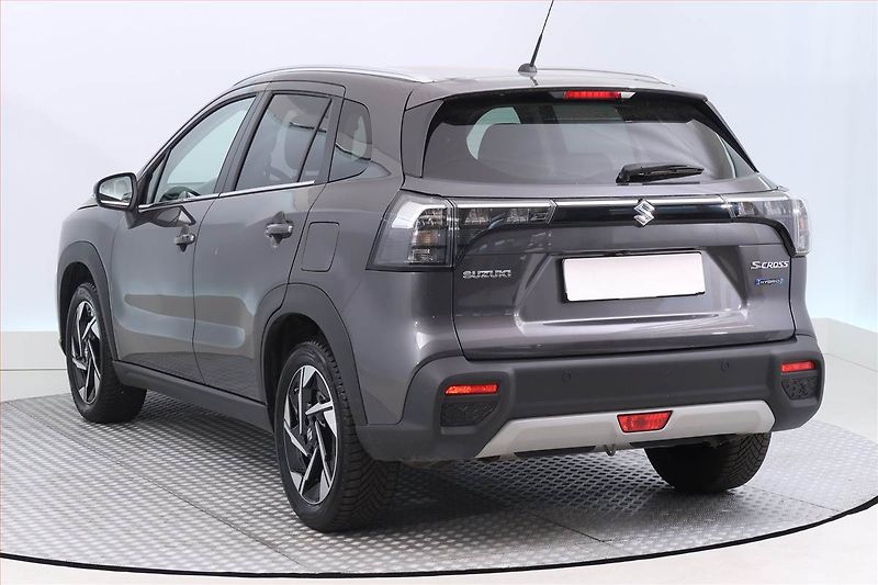 Suzuki SX4 S-Cross (2024) Premium 1.5 Hybrid - fotka 4 z 19