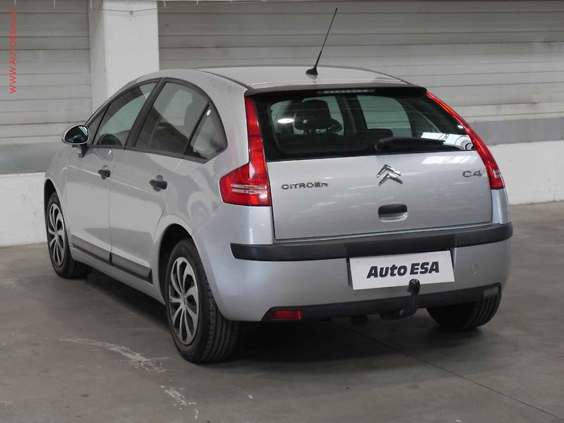 Citroën C4 (2008) 1.4i, servis.kniha, AC - fotka 4 z 17