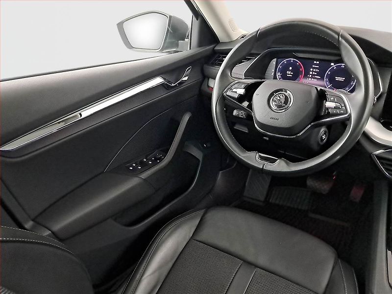 Škoda Octavia (2023) Style 2.0 TDI, Automat - fotka 7 z 22
