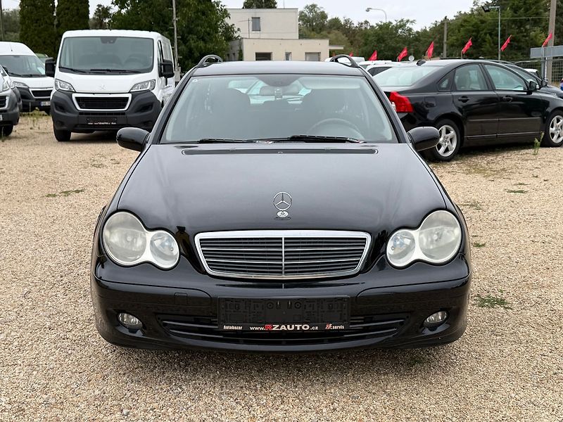 Mercedes-Benz Třídy C C 220 CDI Avantgarde - fotka 11 z 28