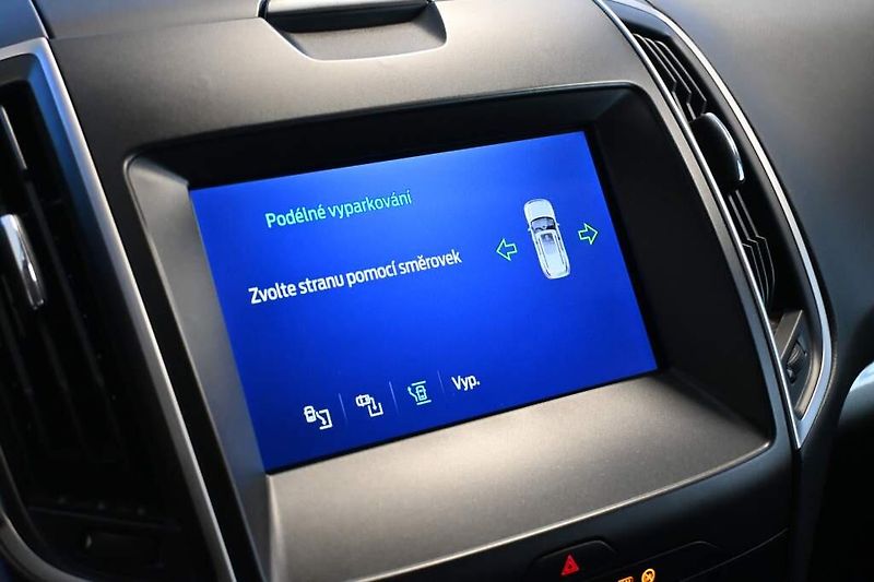 Ford S-MAX (2023) 2.5 140 KW FHEV Tažné Kamera D - fotka 17 z 31