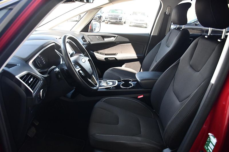 Ford S-MAX 2,0TDCi ČR 1.MAJITEL 140KW AT - fotka 10 z 53