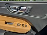 Volvo XC60 2,0 B4 AWD diesel Plus Bright - náhled 19