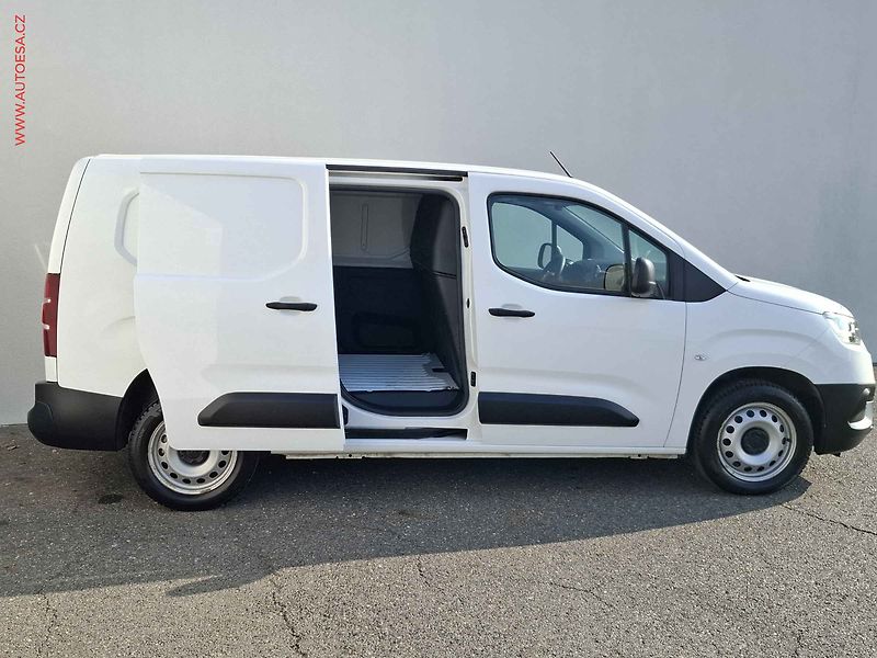 Toyota ProAce City (2022) 1.5D-4D MAXi, 2.maj,ČR, AC - fotka 7 z 18
