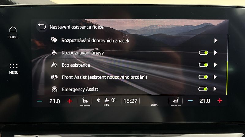 Škoda Octavia 2.0 TDI DSG 4x4 Scout Combi - fotka 29 z 33
