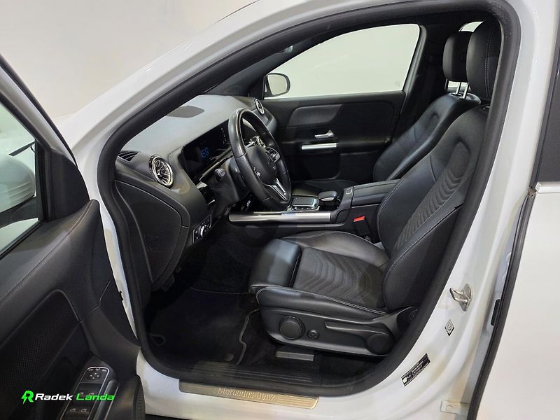 Mercedes-Benz EQA (2023) 250+ 73,9 kWh, LED - fotka 12 z 16