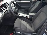 Volkswagen Passat (2015) 2.0TDi, AC, LED, park.asist - náhled 9