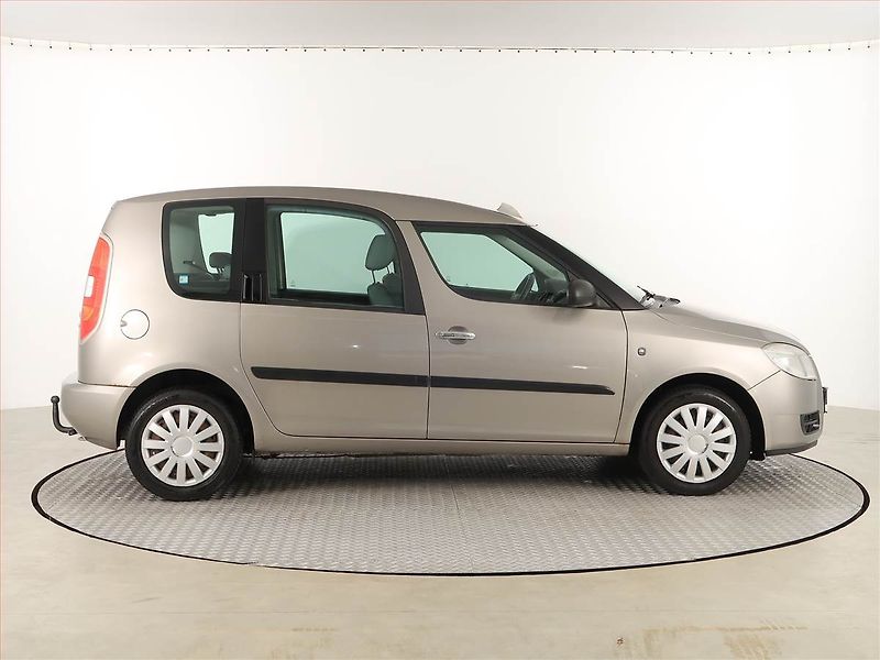 Škoda Roomster (2009) 1.4 TDI, nová STK, Tažné - fotka 6 z 14