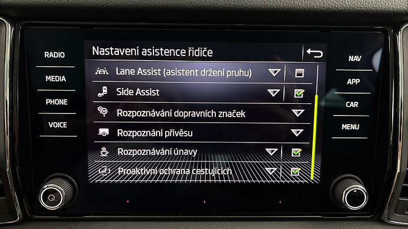 Škoda Kodiaq 2.0 TDI DSG 4x4 Style - fotka 28 z 32