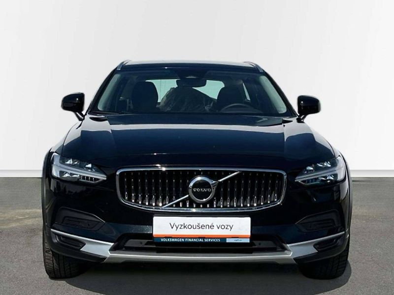 Volvo V90 (2024) B4 AWD diesel Ultimate Auto - fotka 4 z 20