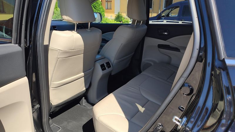 Honda CR-V (2015) Executive nejvyšší výbava - fotka 9 z 11